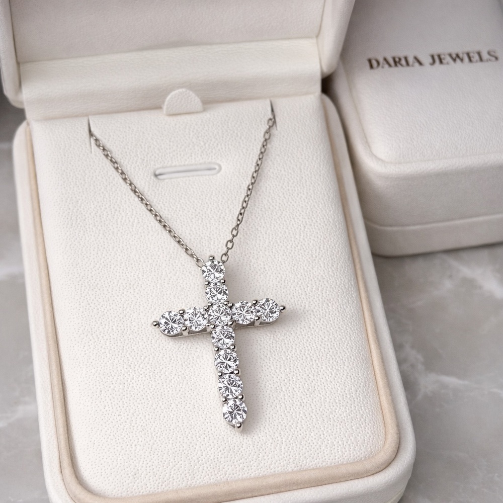 Round Cross Pendant in White Gold color